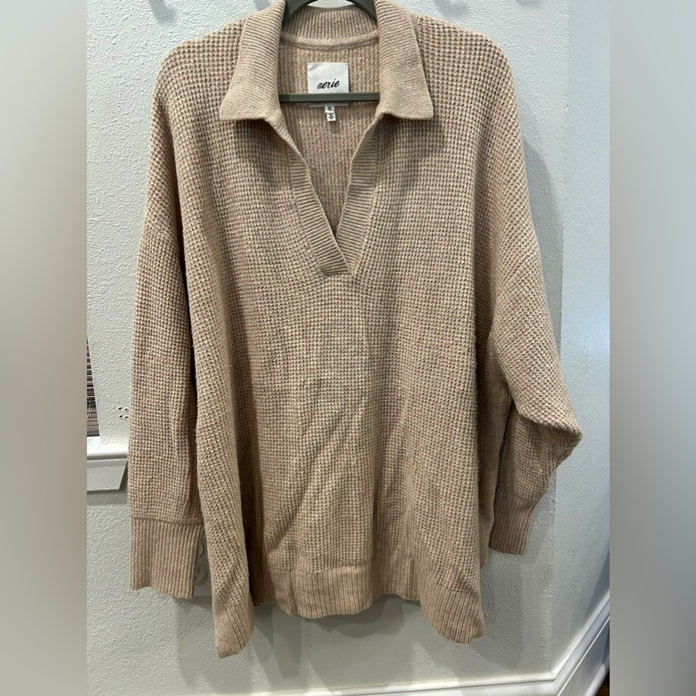 Aerie cream collared lounge sweater, comes with free matching lounge pants!